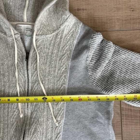 Gray and Cream Hooded Cardigan - Picture 4 of 6